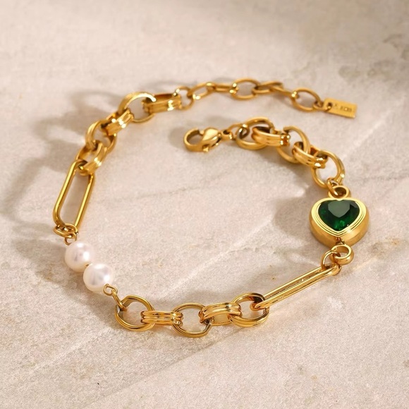 18K Gold Plated Green Gemstone And Pearl Chain Bracelet - Picture 2 of 5